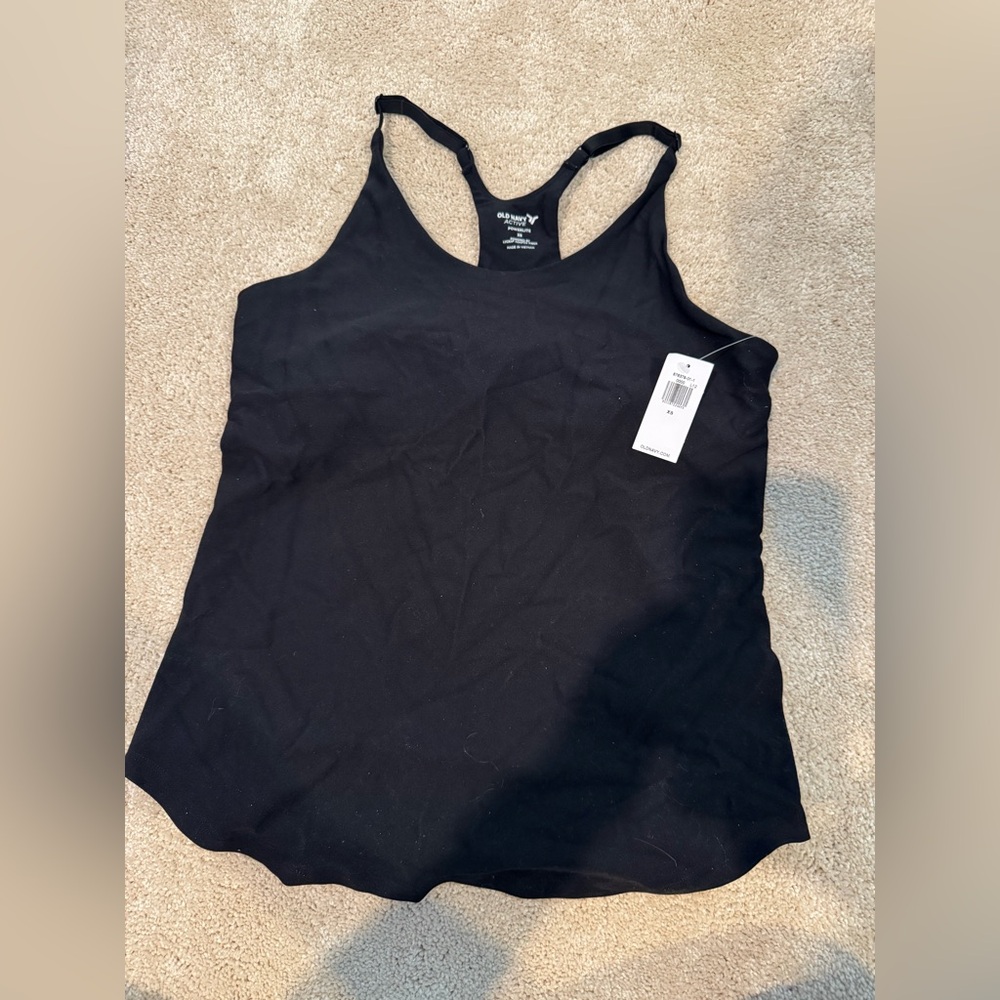 NEVER WORN. NEW WITH TAGS 
Active powerlite high neck tank from Old Navy